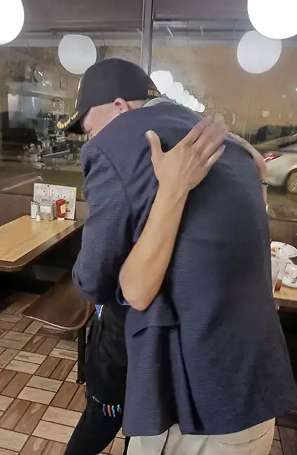 Like a mom for soldiers, Veteran David Haave gets love for his service to Country, USA.